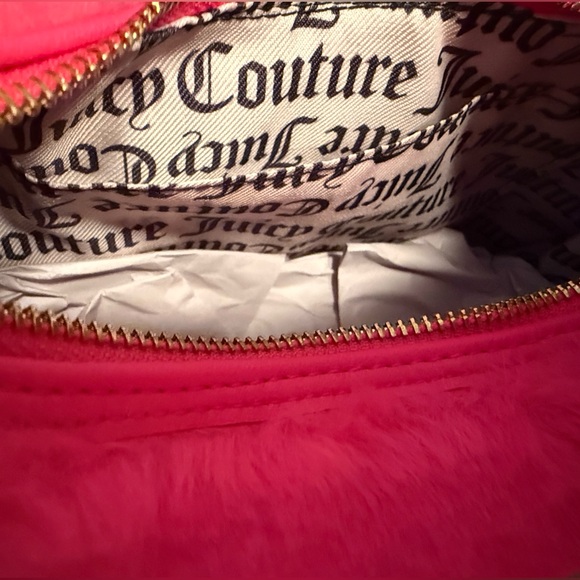 Juicy Couture NWT Faux Fur Pink Flash Crossbody Bag & Heart Earrings (P139) - Picture 6 of 12